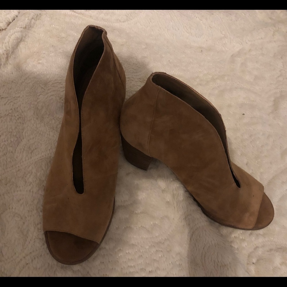 Lucky brand joal shooties size 10